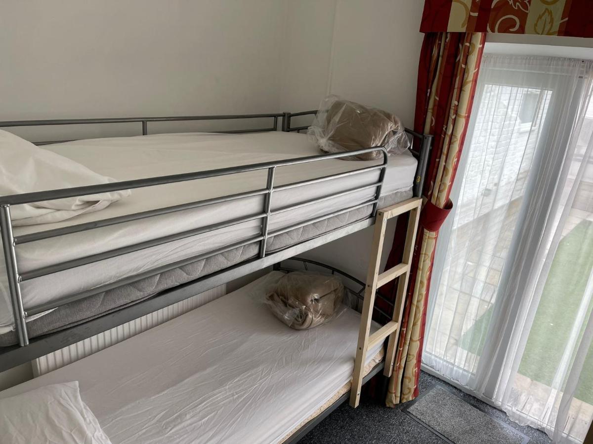 Backpackers Blackpool Hotel & Suites Esterno foto