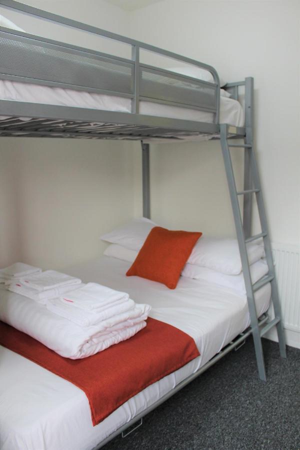 Backpackers Blackpool Hotel & Suites Esterno foto
