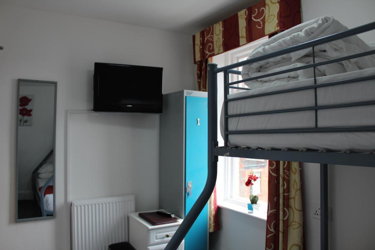 Backpackers Blackpool Hotel & Suites Esterno foto