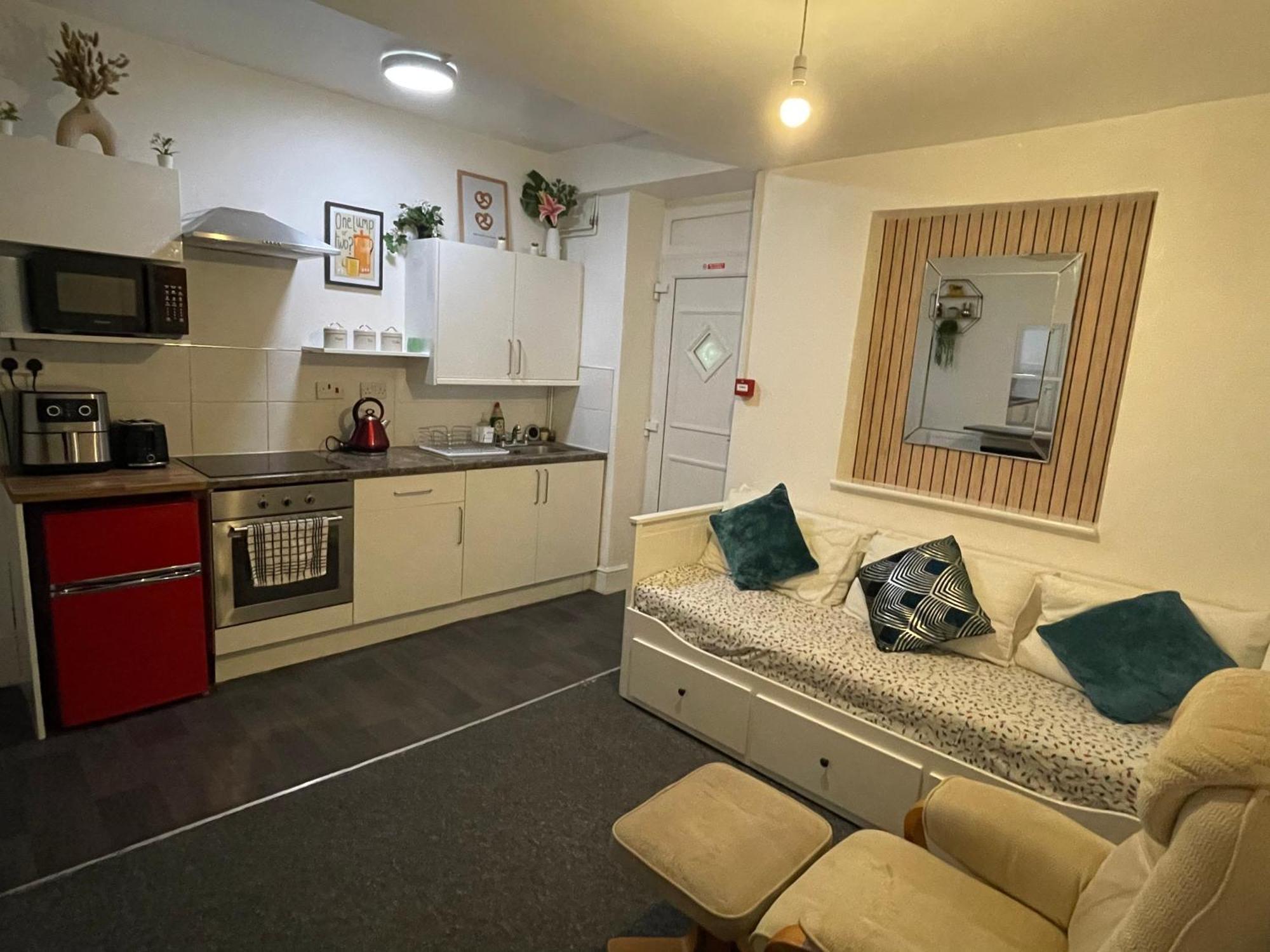 Backpackers Blackpool Hotel & Suites Esterno foto