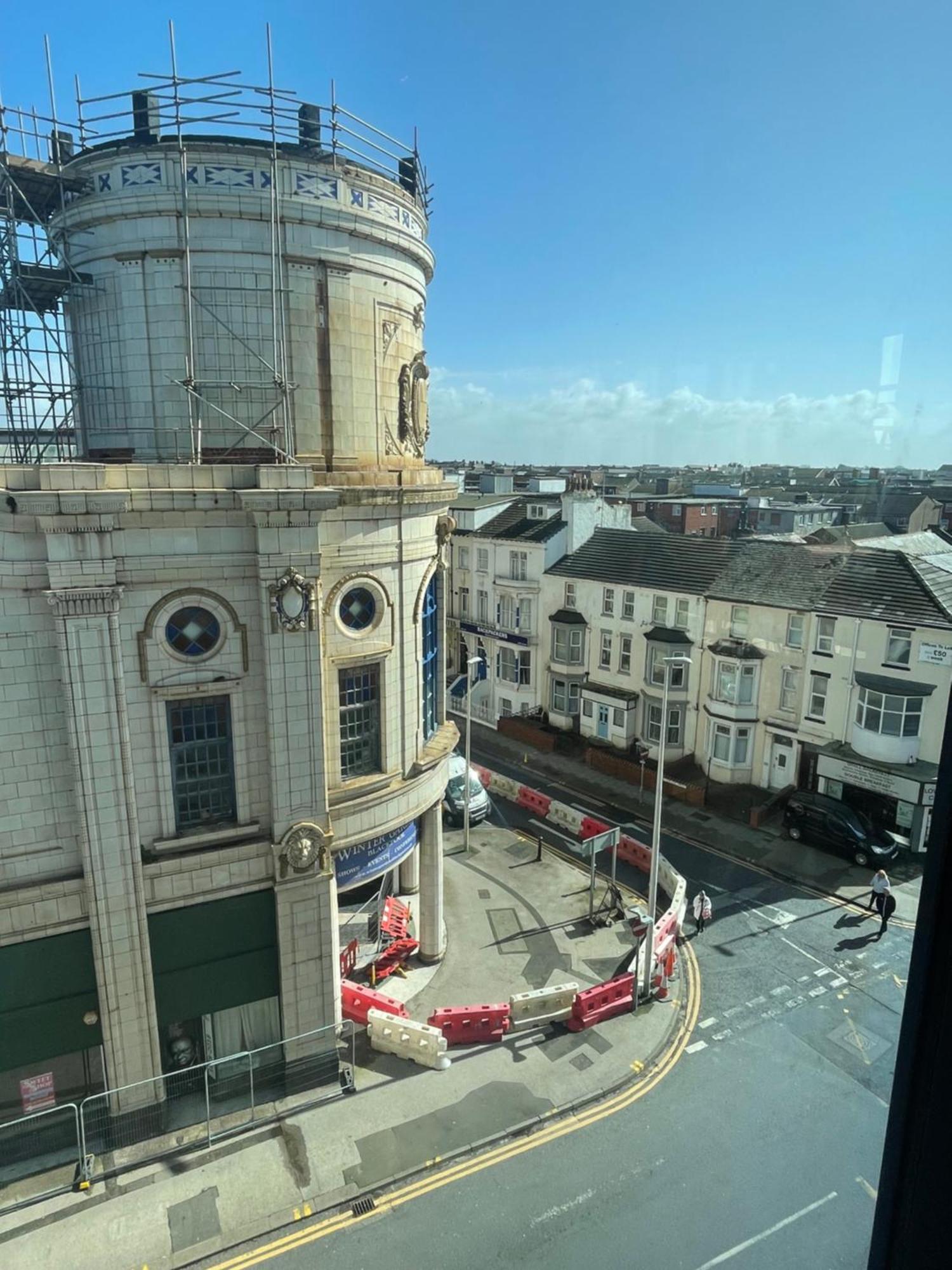 Backpackers Blackpool Hotel & Suites Esterno foto
