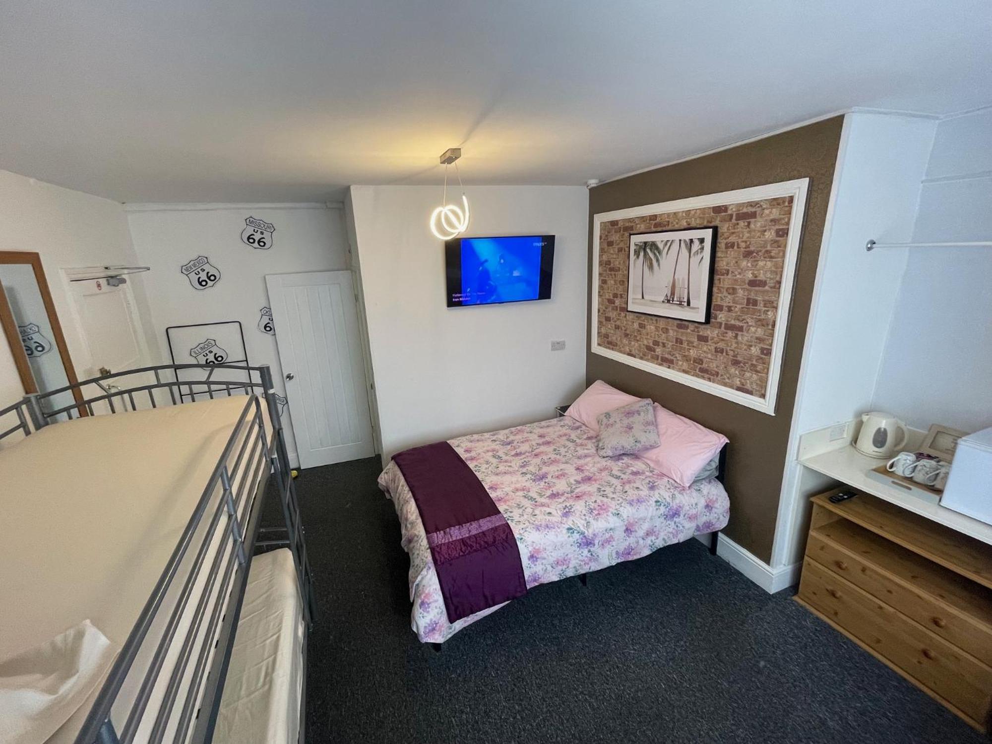 Backpackers Blackpool Hotel & Suites Esterno foto
