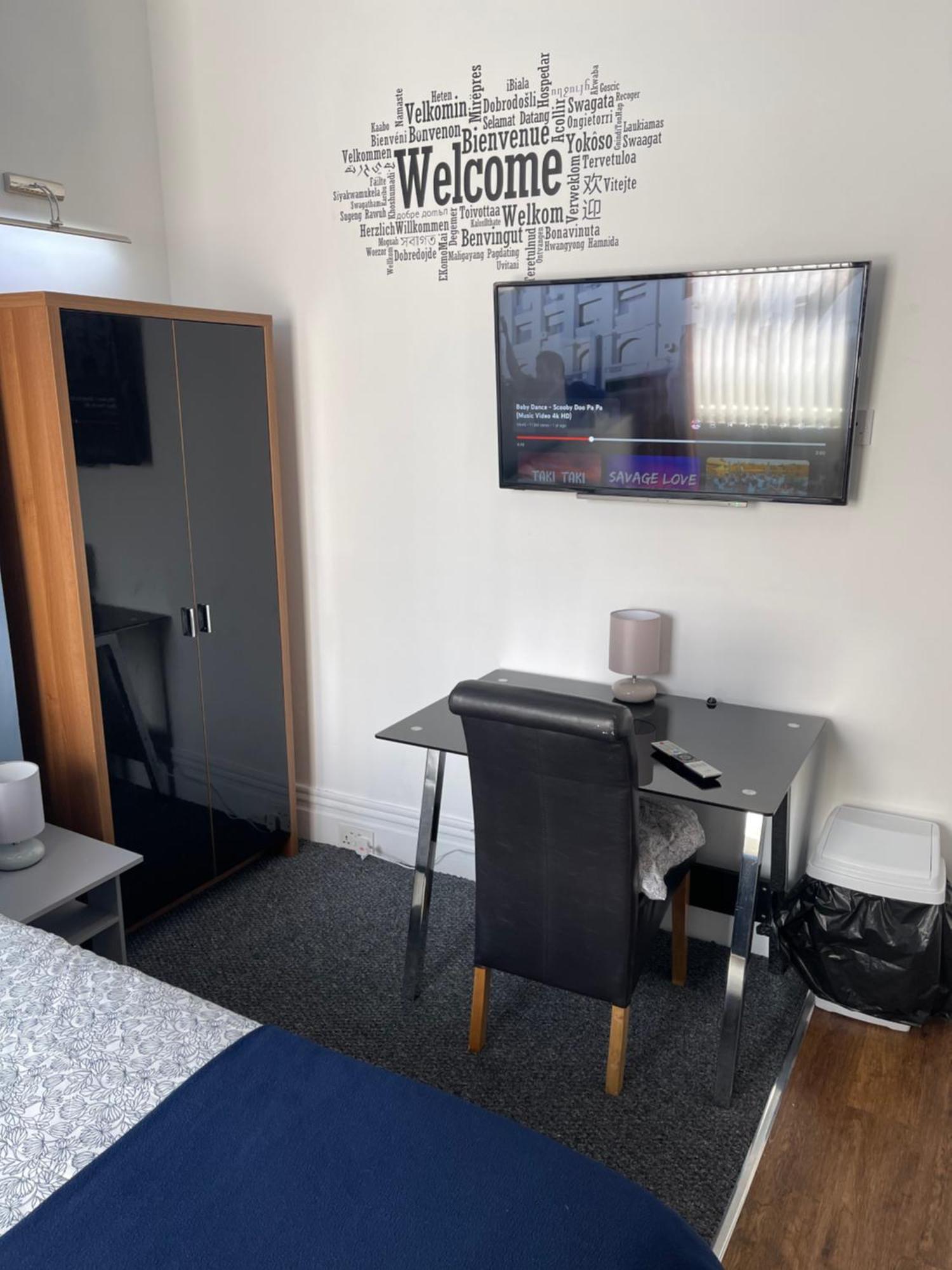Backpackers Blackpool Hotel & Suites Esterno foto