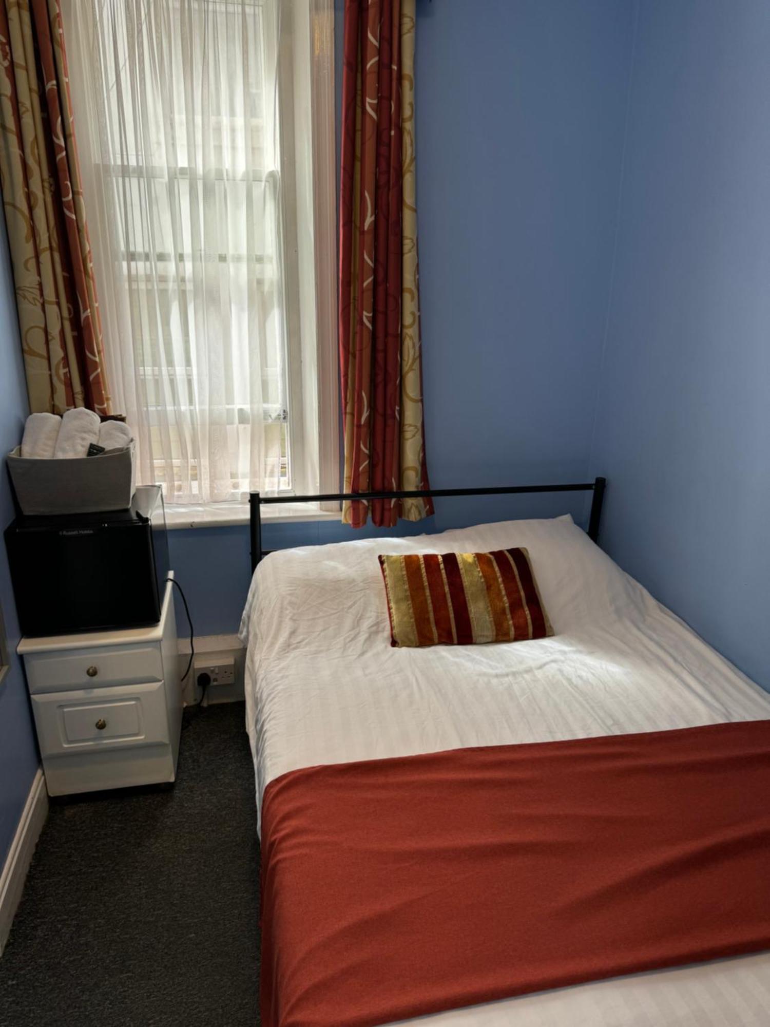 Backpackers Blackpool Hotel & Suites Esterno foto